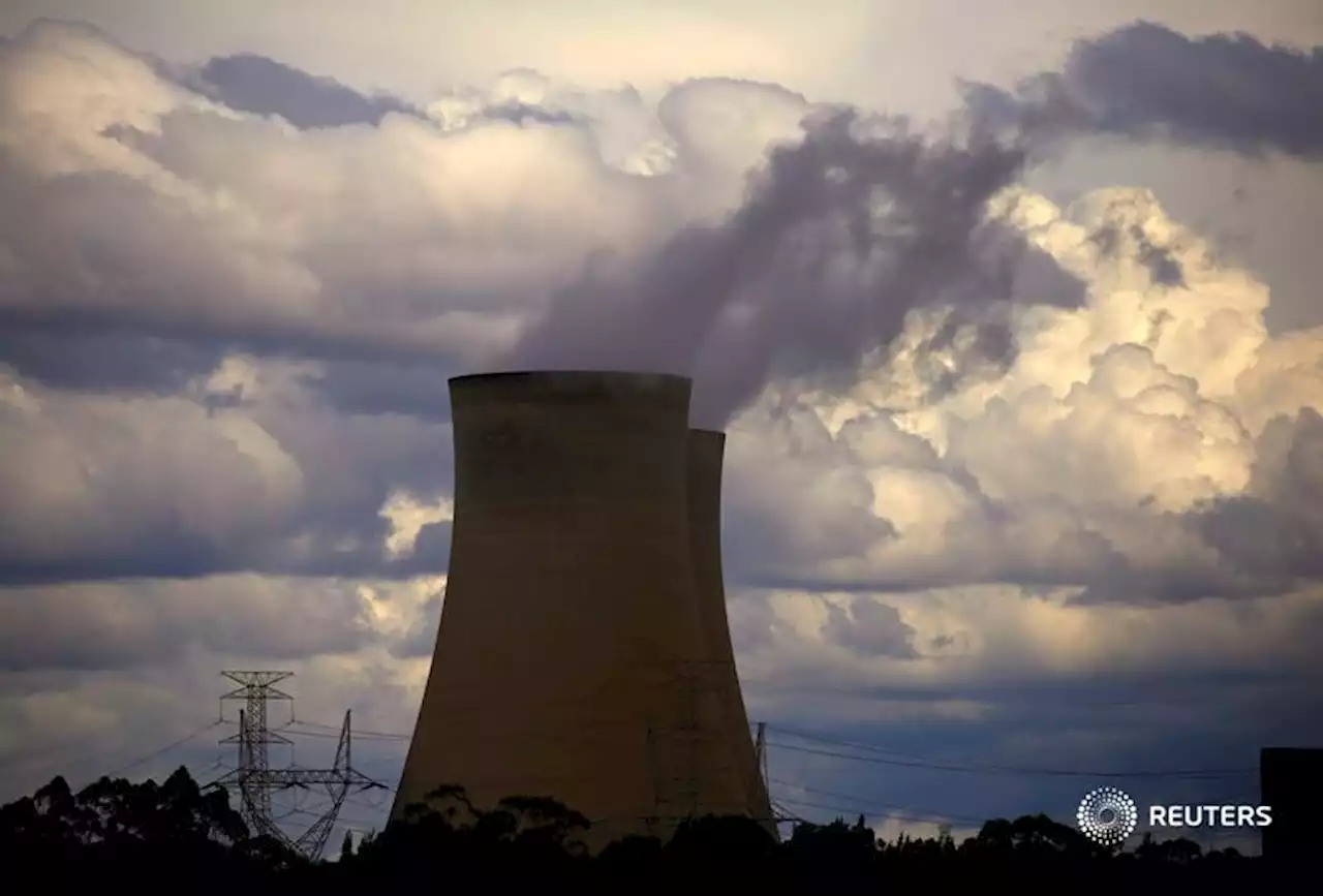 Brookfield Aussie coal bid hits toxic smokescreens