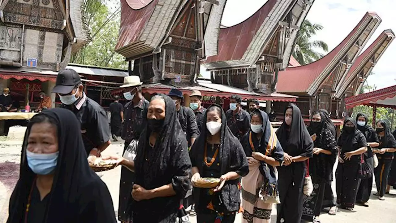 Intip Prosesi Terima Tamu Rambu Solo di Tana Toraja