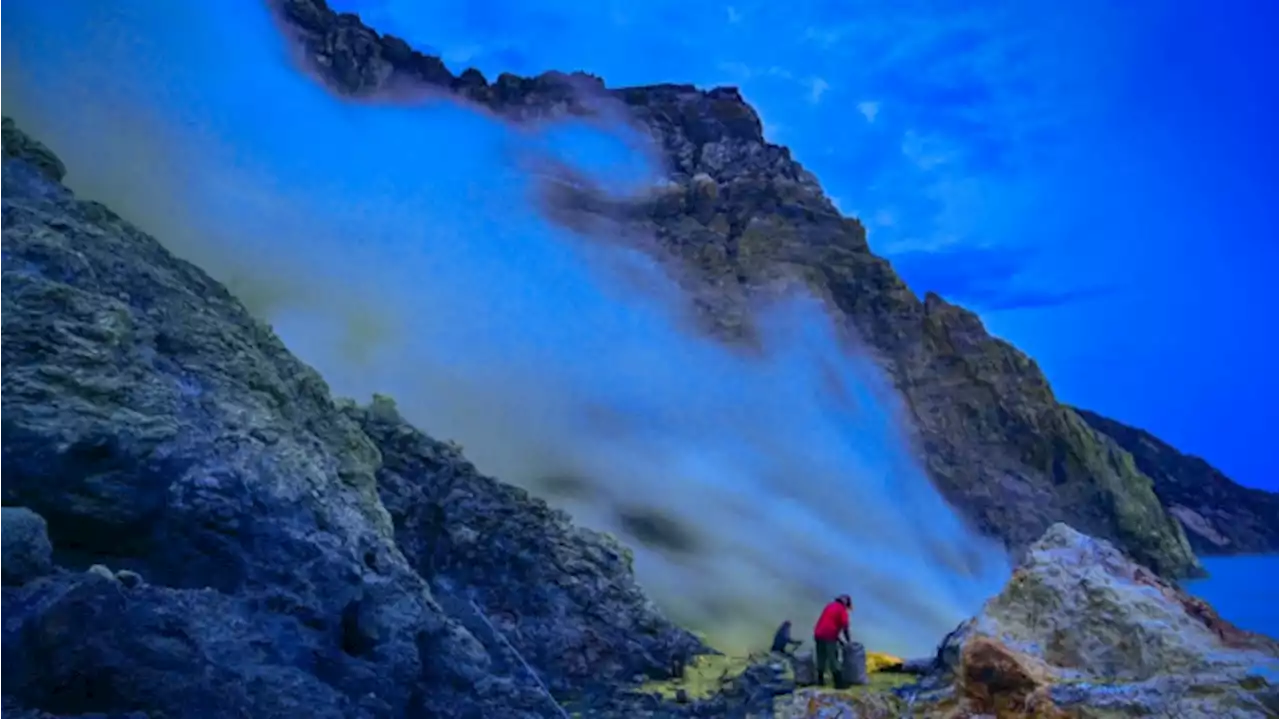 Dikeluhkan, Lihat Blue Fire Gunung Ijen Banyuwangi Dipatok Tarif Rp 2,3 Juta