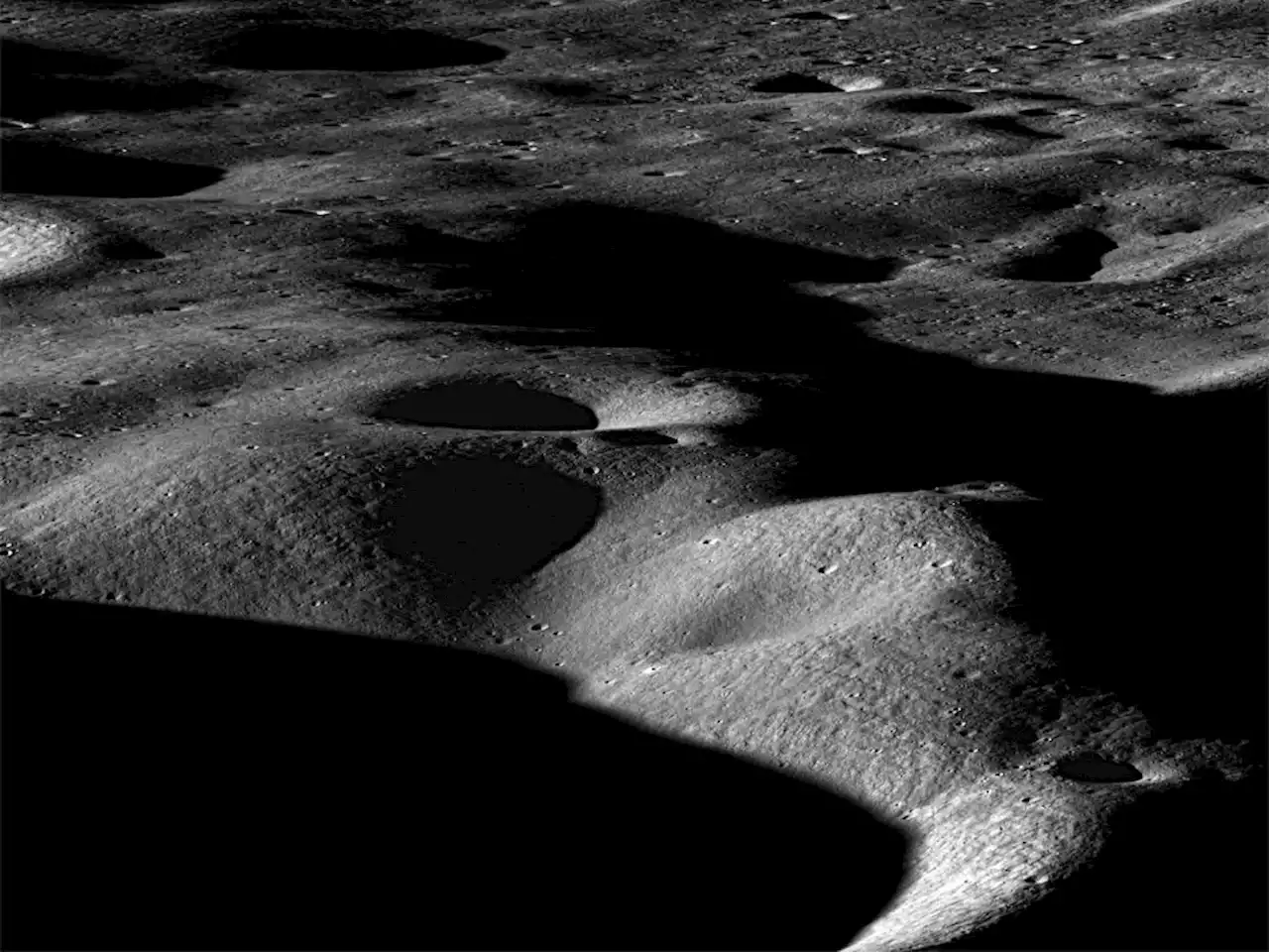 One Crater on the Moon is Filled with Ice and Gas that Came from a Comet Impact - Universe Today