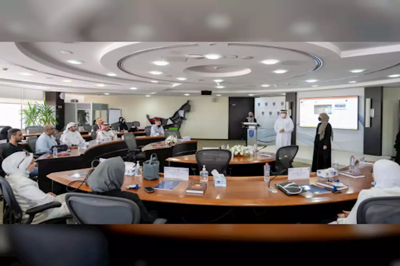 عهود الرومي تلتقي كوادر من وزارة المالية الكويتية المتدربين في الإمارات
