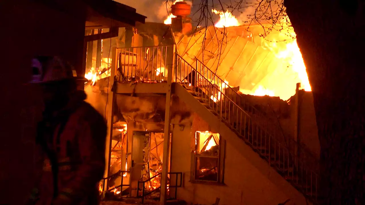 Massive fire breaks out at historic downtown building, SAFD still on scene