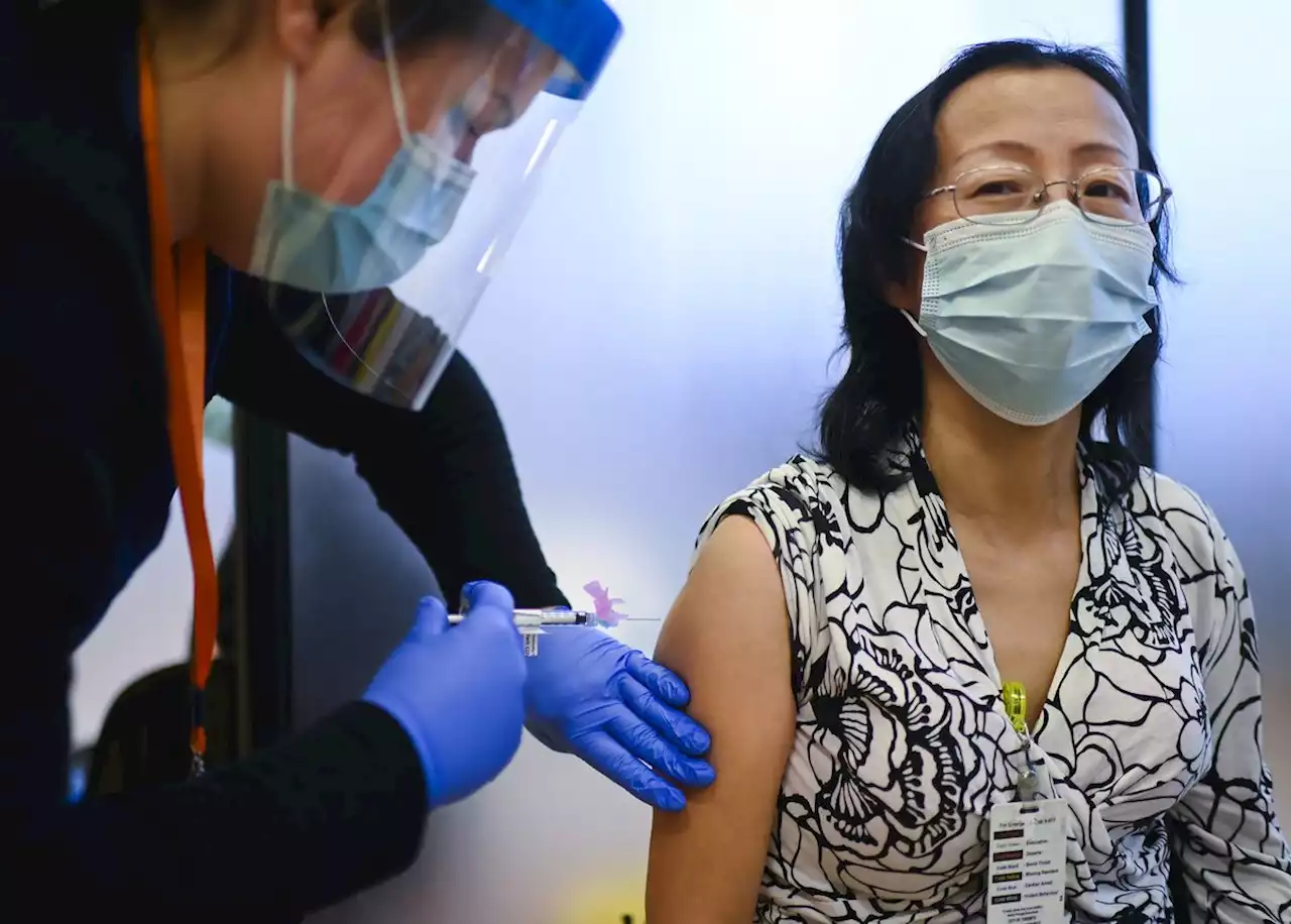 Ontario reviewing COVID-19 vaccine mandate for long-term care workers, minister says