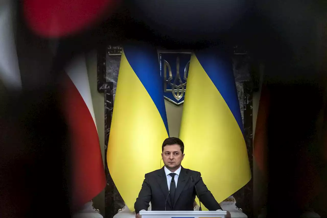 Ukrainian president pleads for peace amid threat of Russian attack