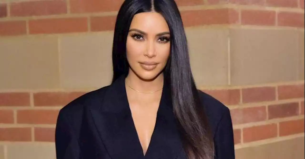 'Liquid hair' : comment réaliser chez soi la tendance du cheveu qui 'coule' et brille comme de la soie