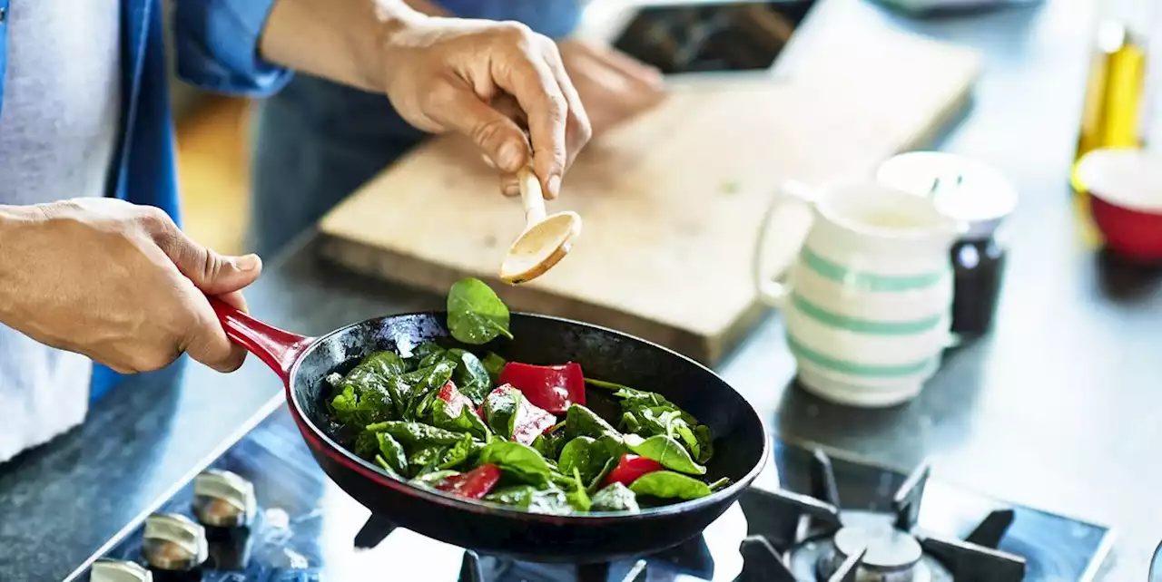 Study Says Eating Vegetables May Not Prevent Heart Disease, But Experts Disagree