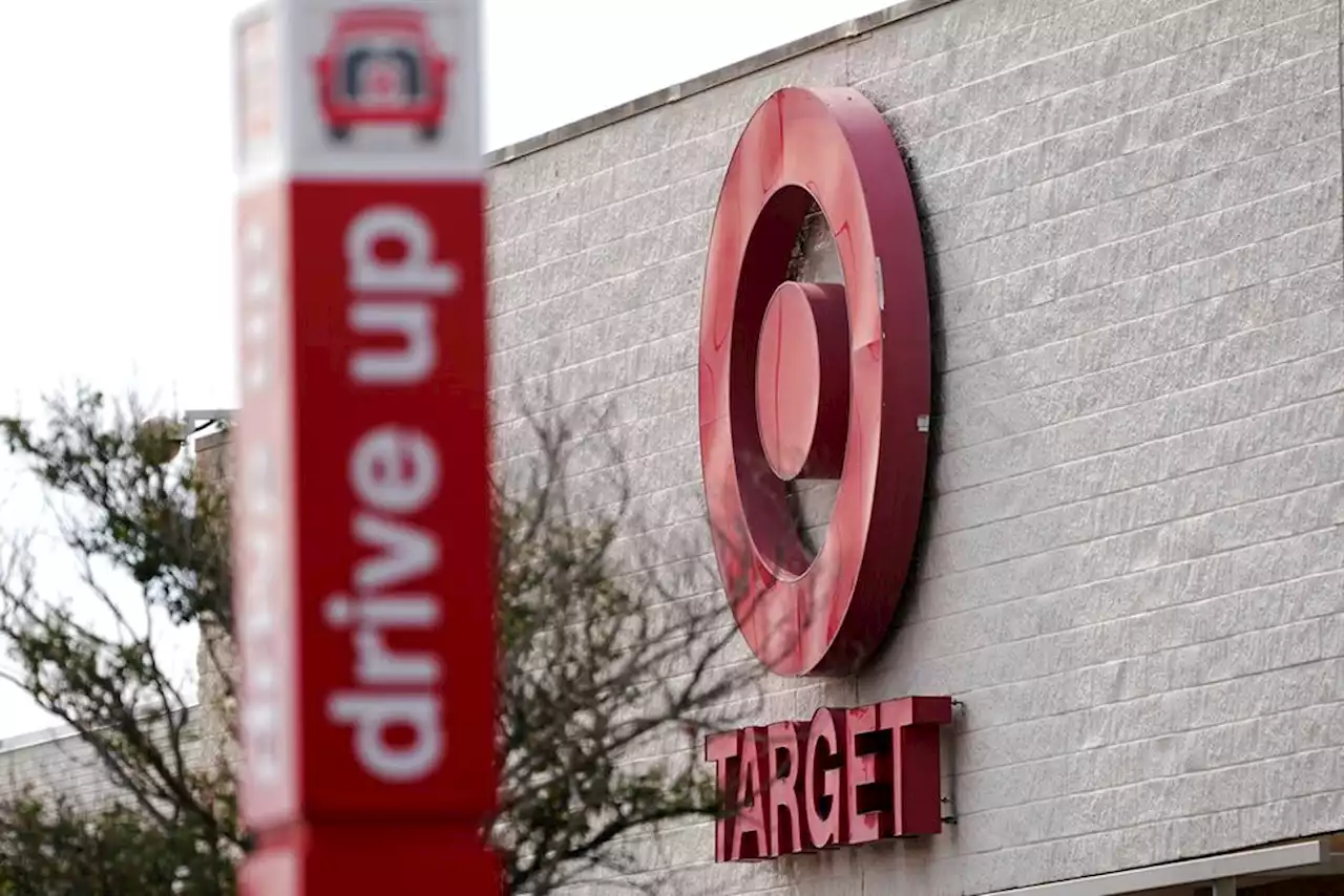 You’ll soon be able to add Starbucks items to your Target curbside pickup order