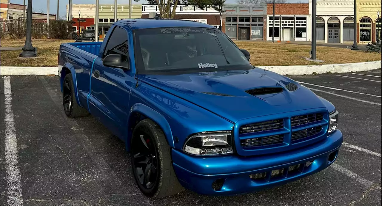 This Hellcat Swapped Dodge Dakota Is One Of The Cleanest We've Seen | Carscoops