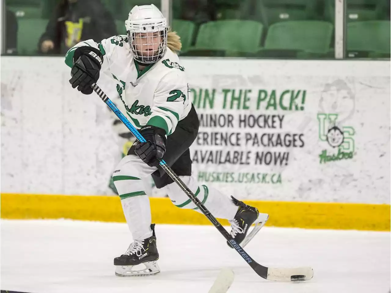 Huskies hit the road for Canada West women's hockey playoff series