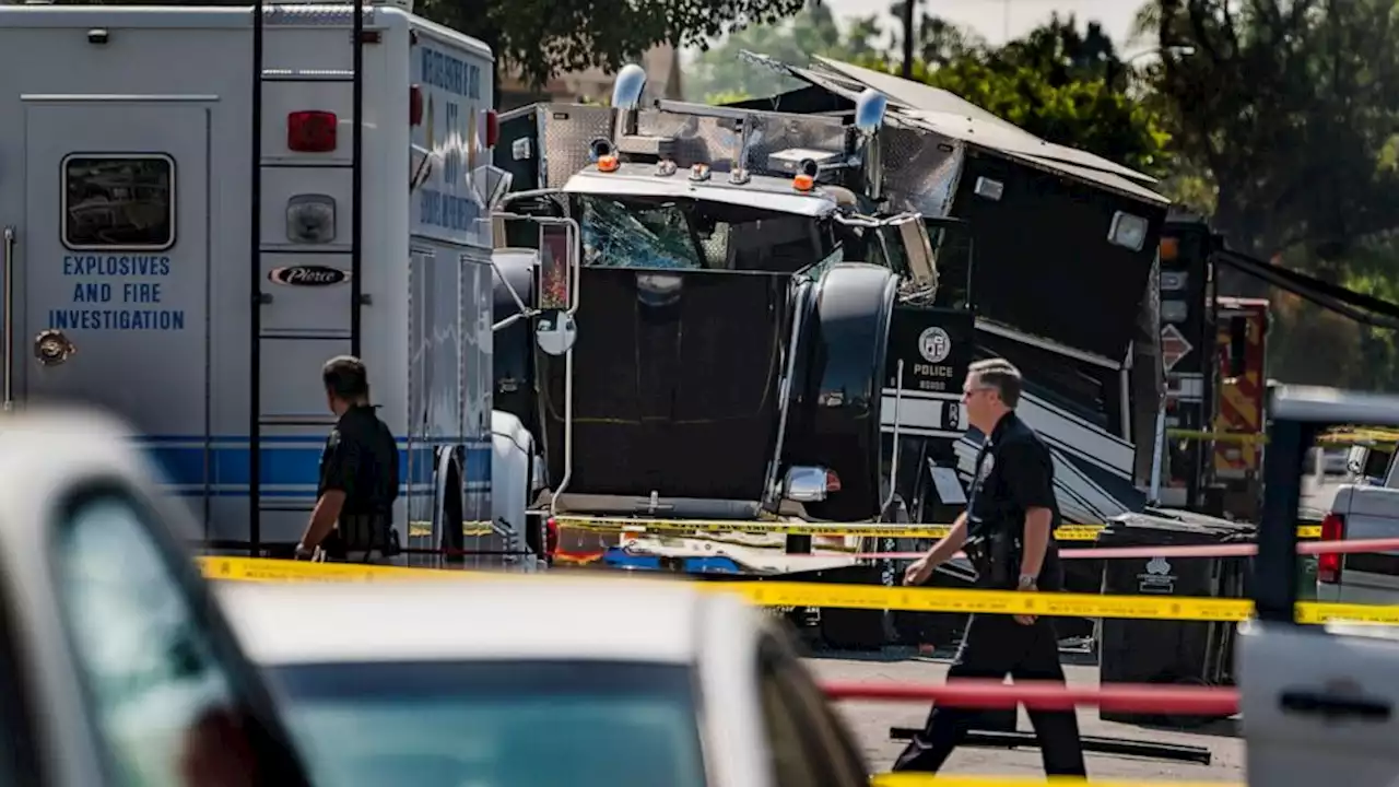 Report: LA bomb tech's warnings ignored before explosion