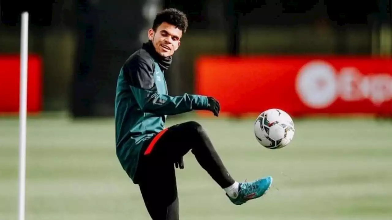 ¡Mucha calidad! Los lujos de Luis Díaz en entrenamiento del Liverpool, previo a final de Copa