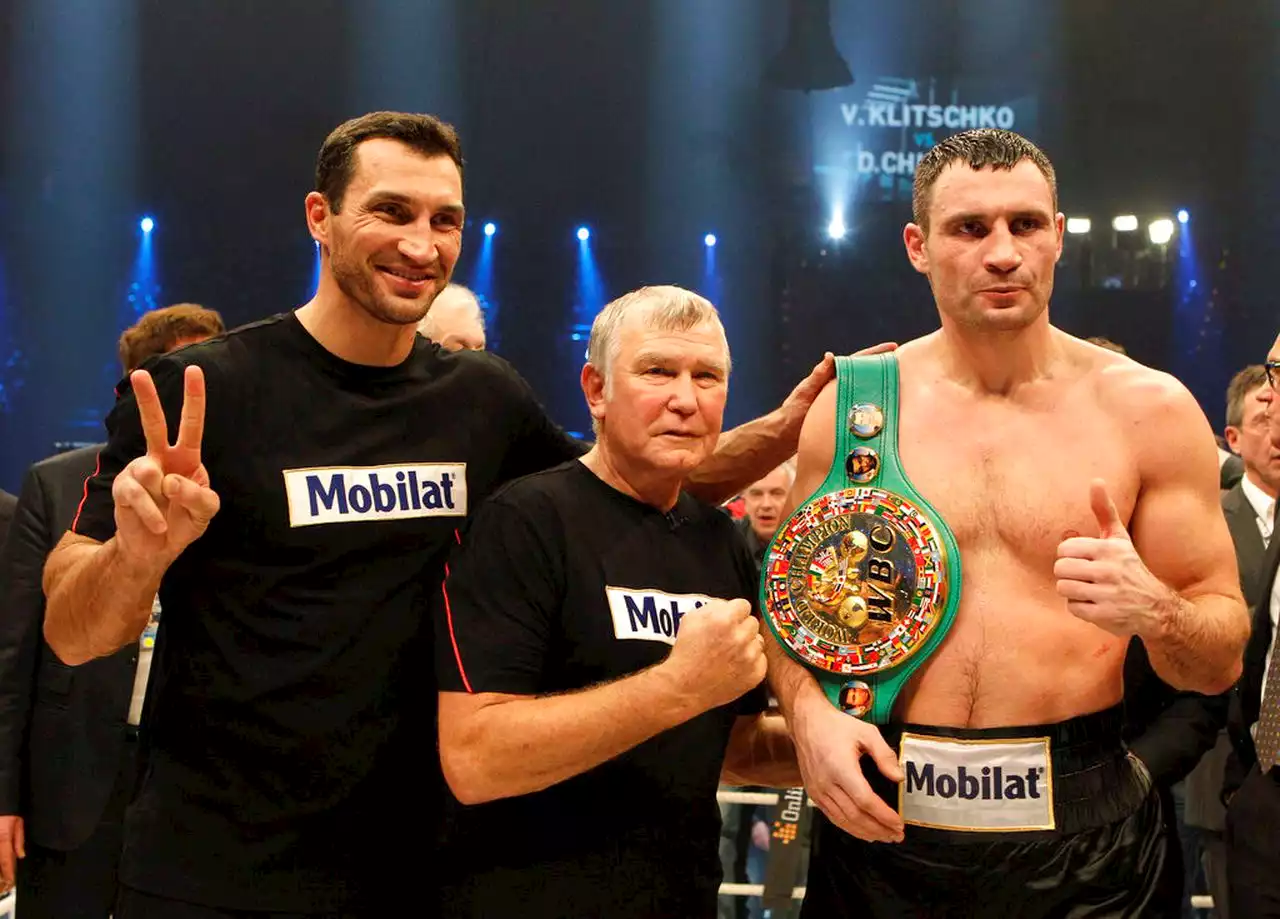 Klitschko brothers, former boxing world champions, among those leading the fight against Russia in Kyiv