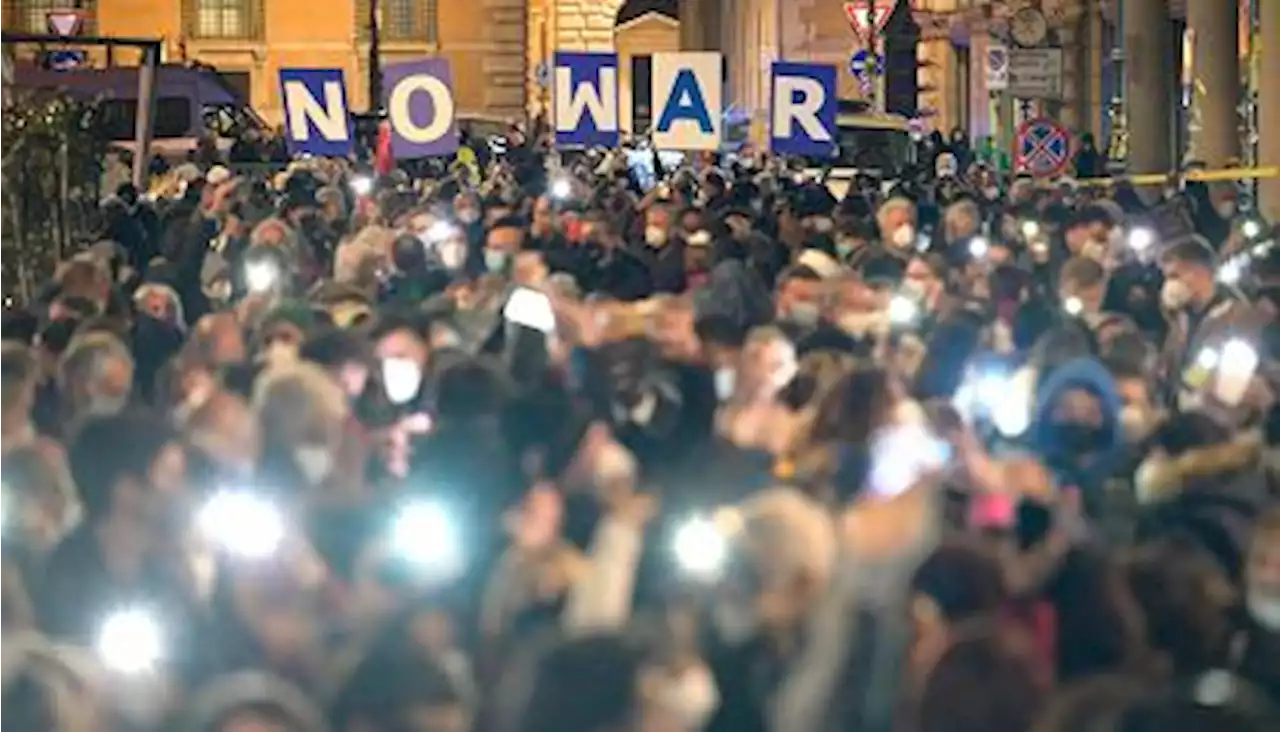 Invasione Ucraina: 'Tutti in piazza per la pace'. Manifestazioni in tutta Italia