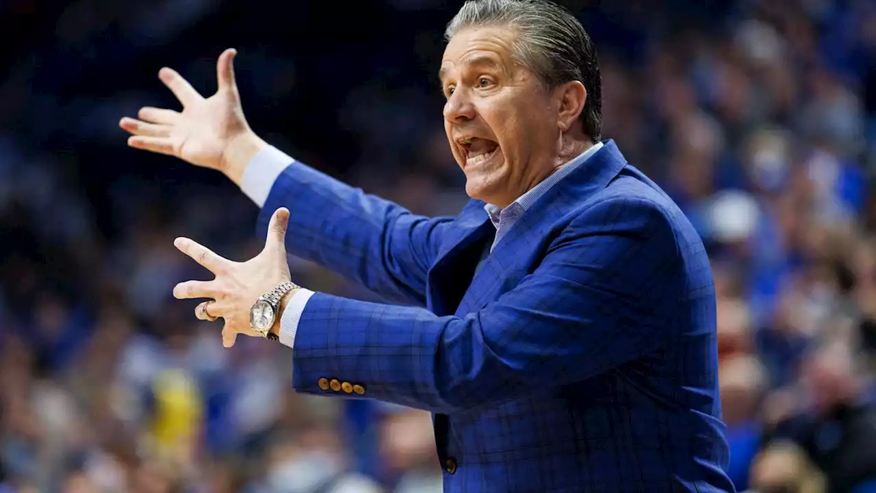 John Calipari went to dinner in Fayetteville. Arkansas fans 'greeted' him with a Hog Call.