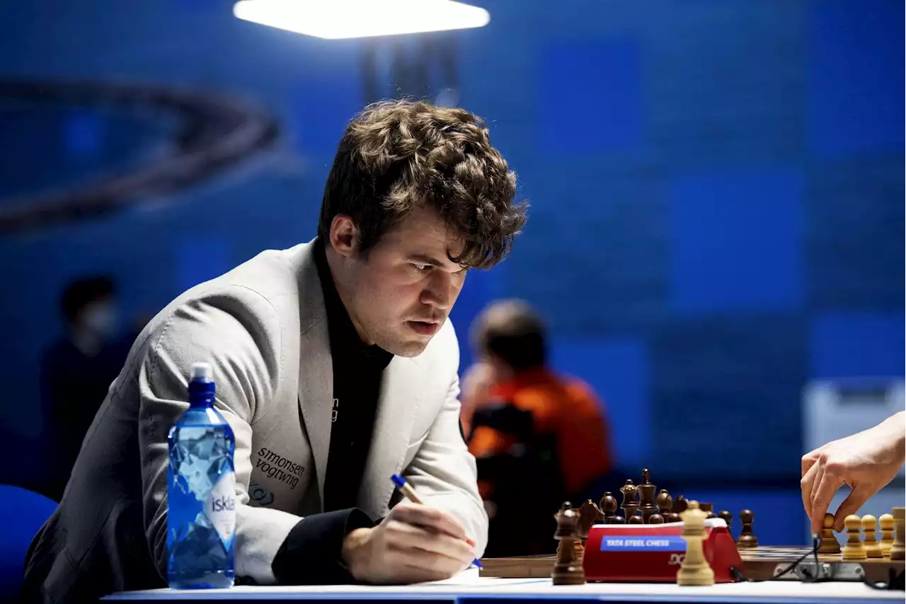 Carlsen seiret mot russisk motstand i Champions Chess Tour