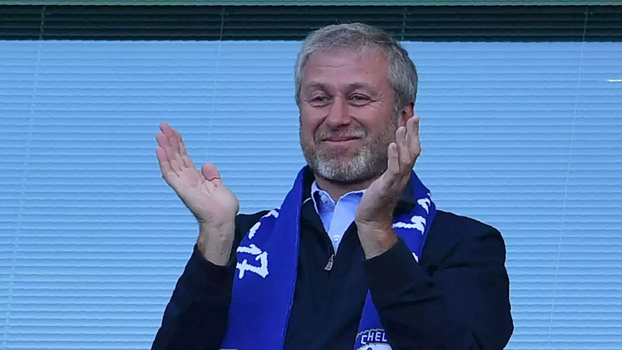 Chelsea owner Roman Abramovich gives up control of his team amid Russian invasion