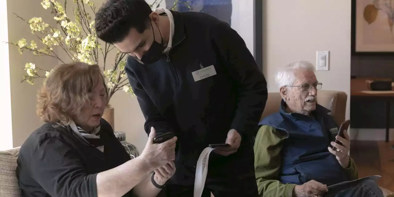 Senior Communities Add Tech Assistance as One of Their Perks