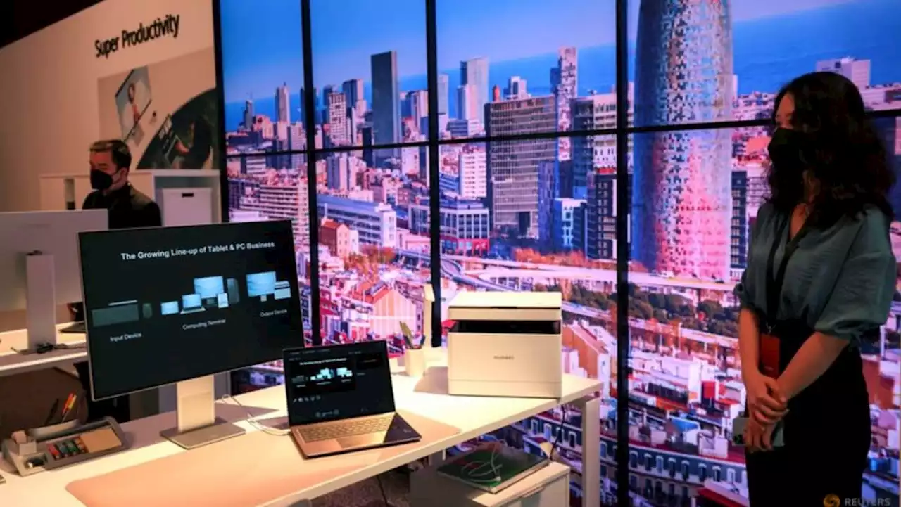 Huawei commits to consumer markets with 'Smart Office' launch