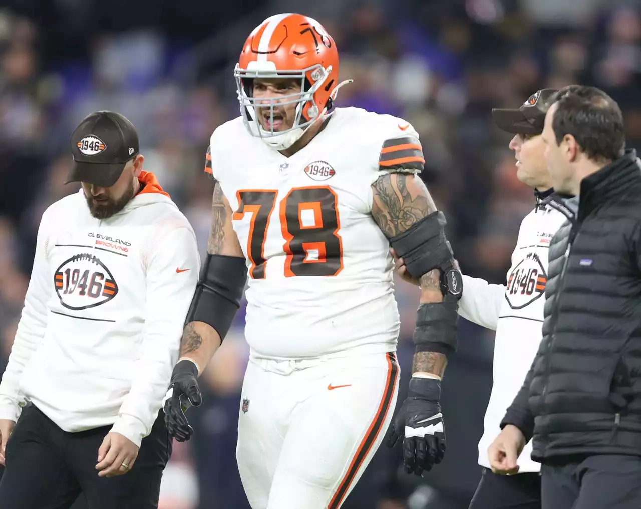 Browns RT Jack Conklin restructures his contract from $12M non-guaranteed to $8M fully guaranteed with $4M in incentives