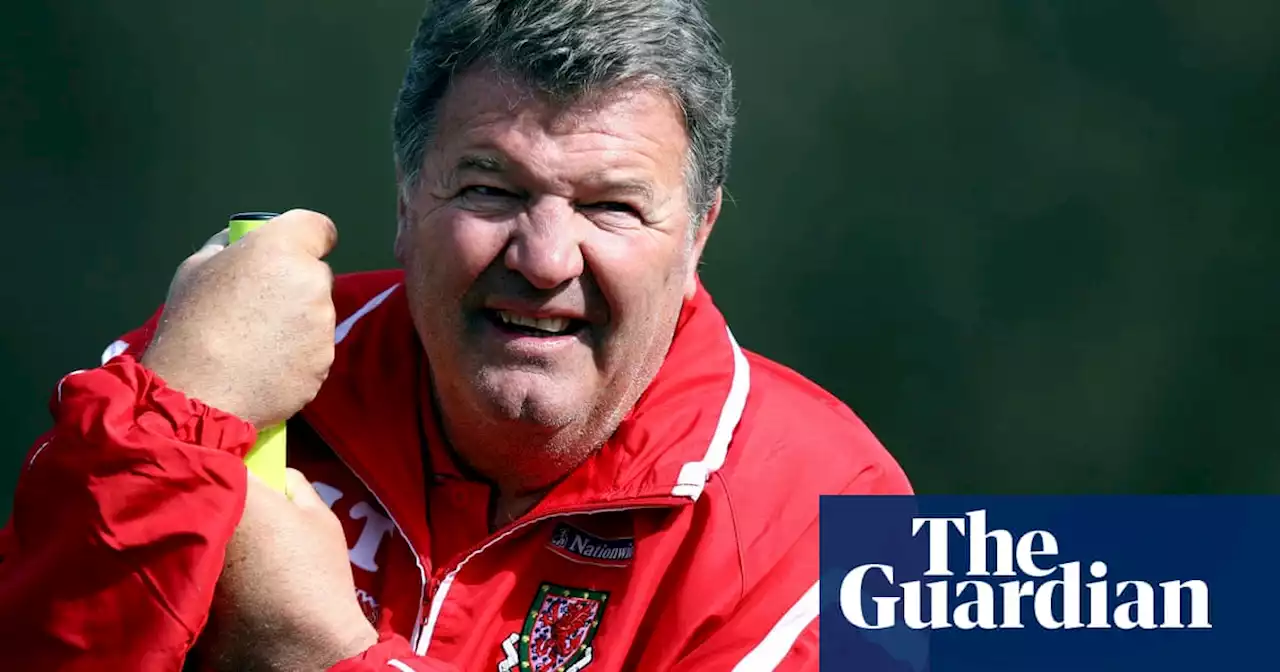 Liverpool among clubs to wish support to hospitalised John Toshack