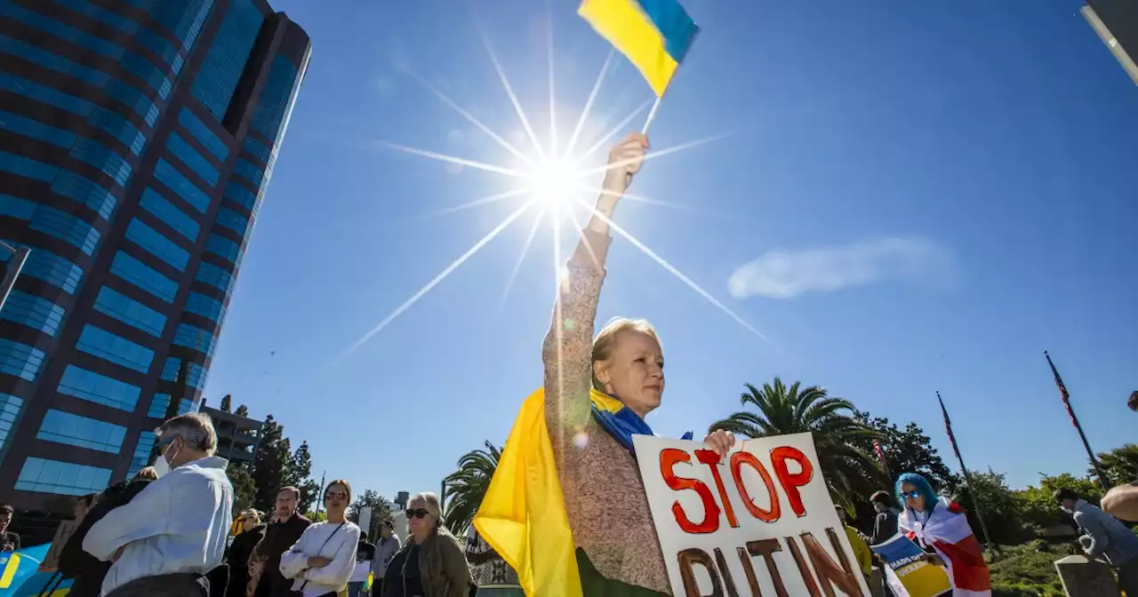 Demonstrators march in Hollywood area to protest Russian invasion of Ukraine, urge peace