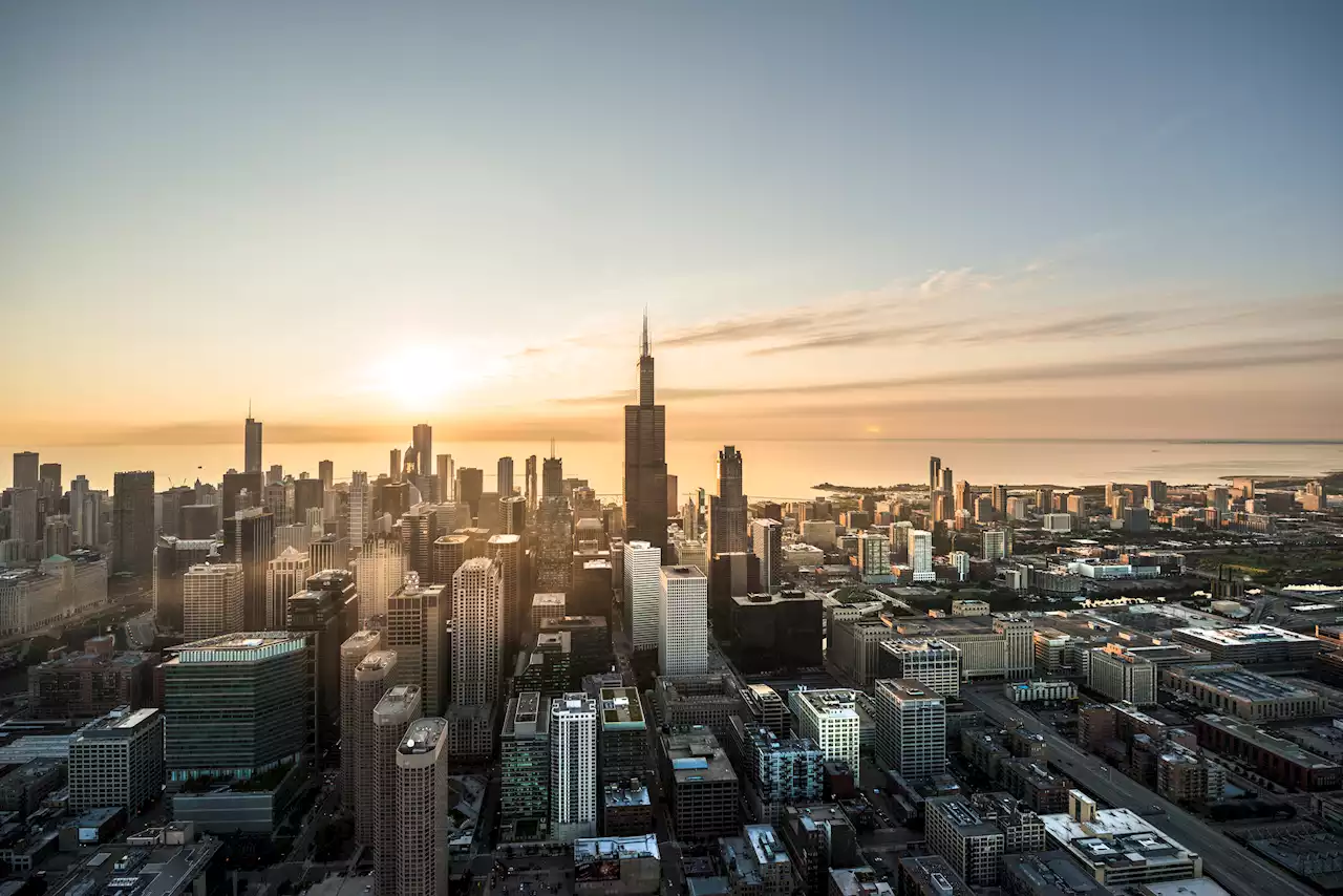 Daylight Saving Time: When Will Sunshine Last Longer Than 12 Hours a Day in Chicago?