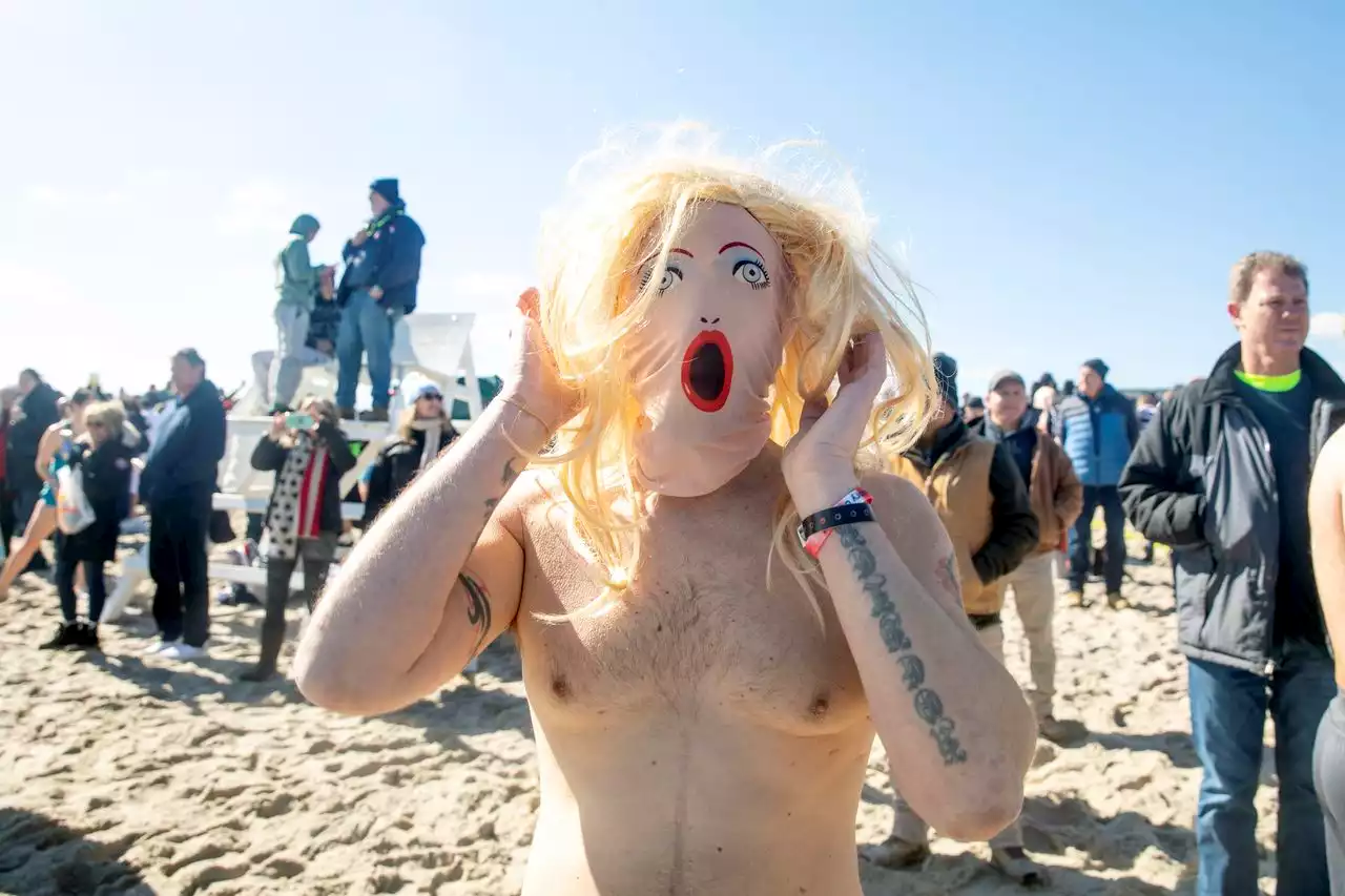 More than 5K take the plunge in Seaside for the Special Olympics