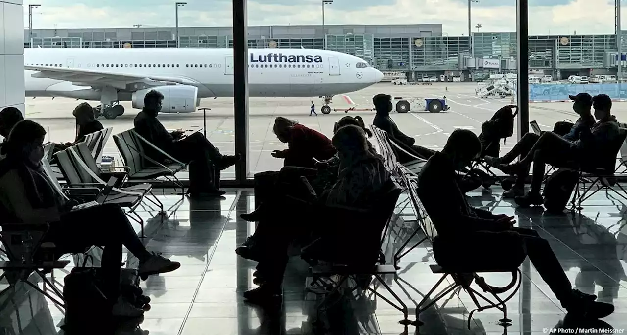 СМИ: Lufthansa на неделю приостанавливает полеты в Россию