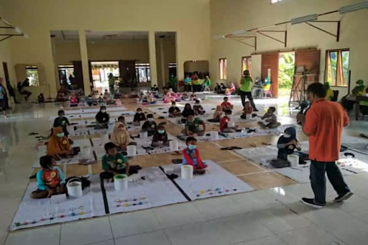 Peringati Hari Peduli Sampah, Anak & Emak-Emak di Klaten Lomba Melukis