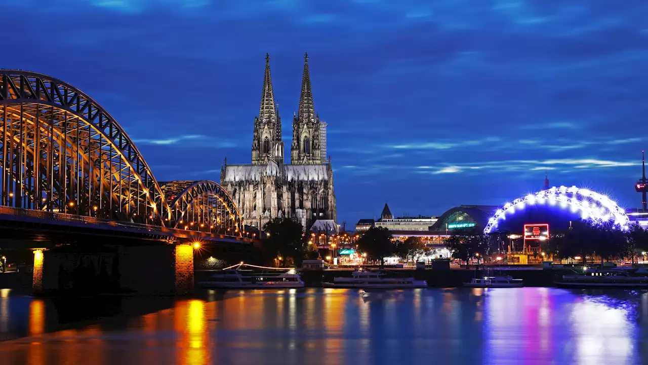 Test in Köln geplant: Wasserbusse als Brückenersatz?