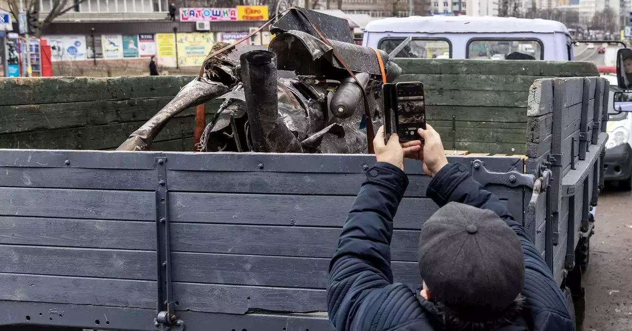 News From Ukraine Is Unfolding in Fragments Over Social Media