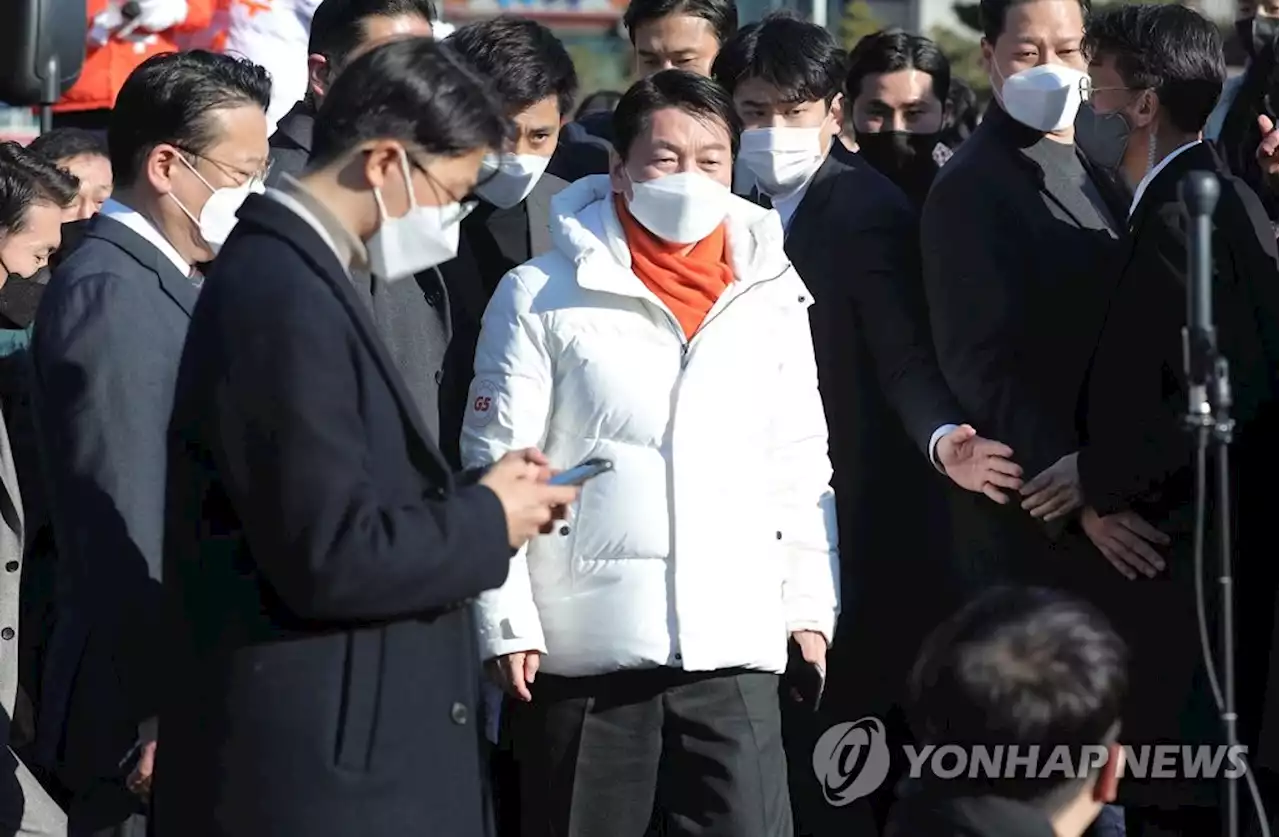 '이순신 12척 배' 꺼낸 安, '철수없다'…단일화 책임론 철벽방어 | 연합뉴스