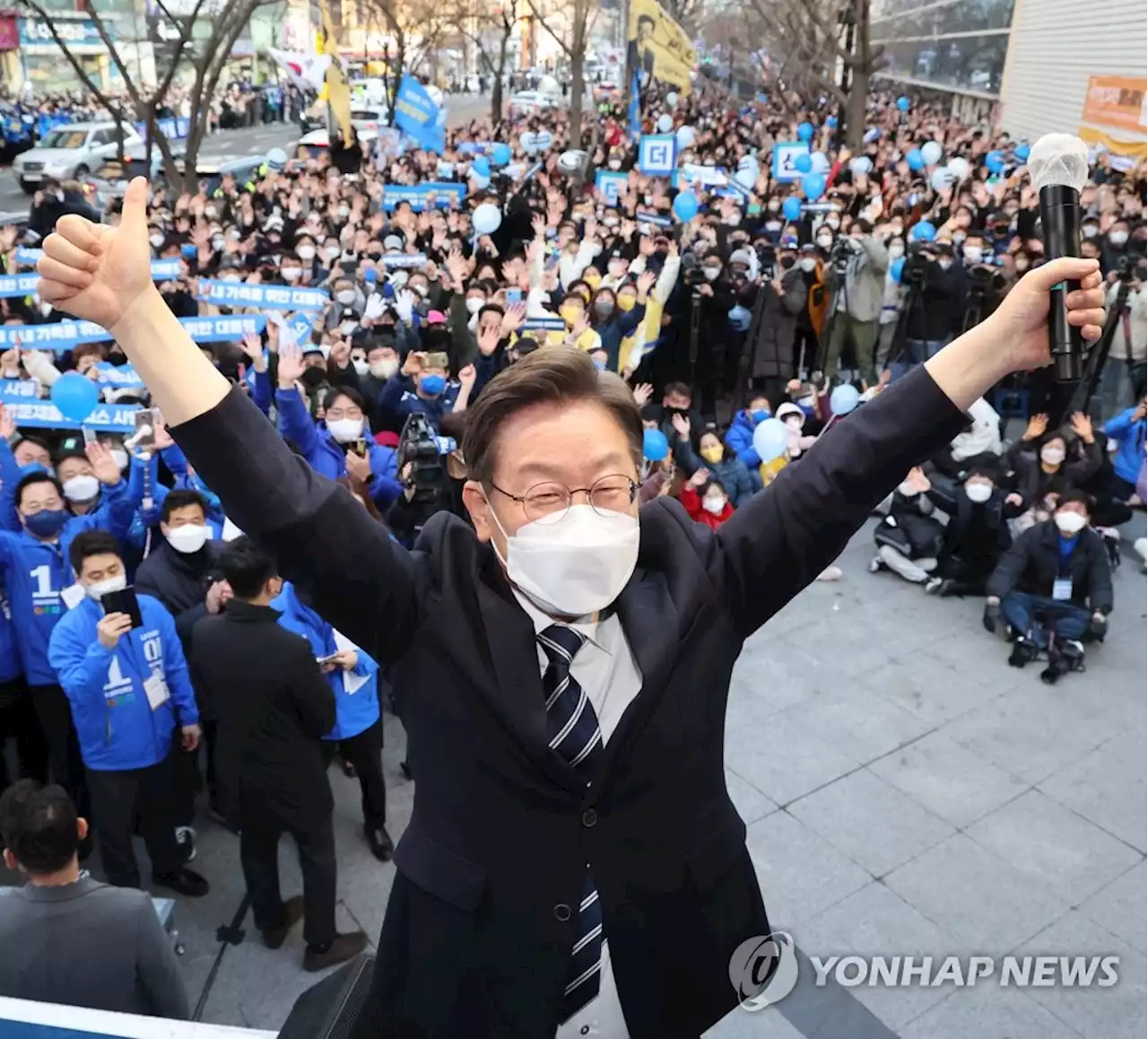 이재명, 문대통령 사저있는 양산서 '정치보복으로 슬픈 일 없게' | 연합뉴스