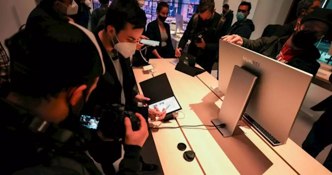 Huawei commits to consumer markets with 'Smart Office' launch