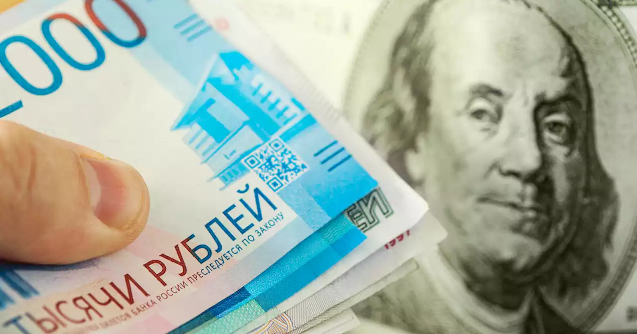 Ruble crashes after West tightens Russia sanctions