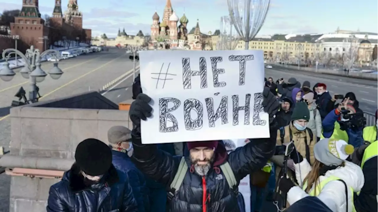 Russians hold anti-war rallies amid ominous threats by Putin