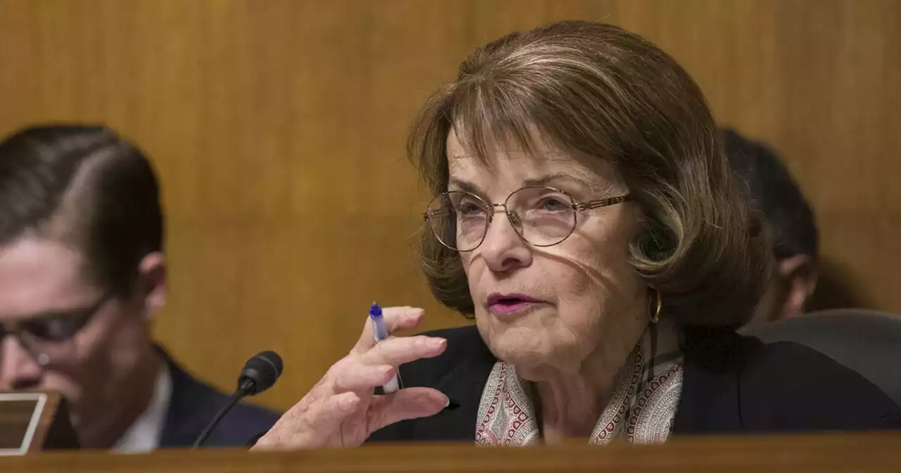 Dianne Feinstein announces death of her husband