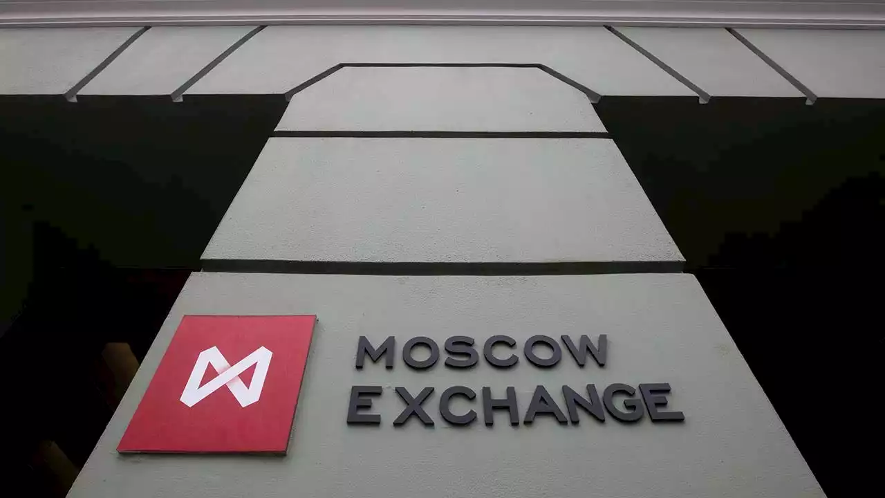 Moscow suspends stock trading until March 5