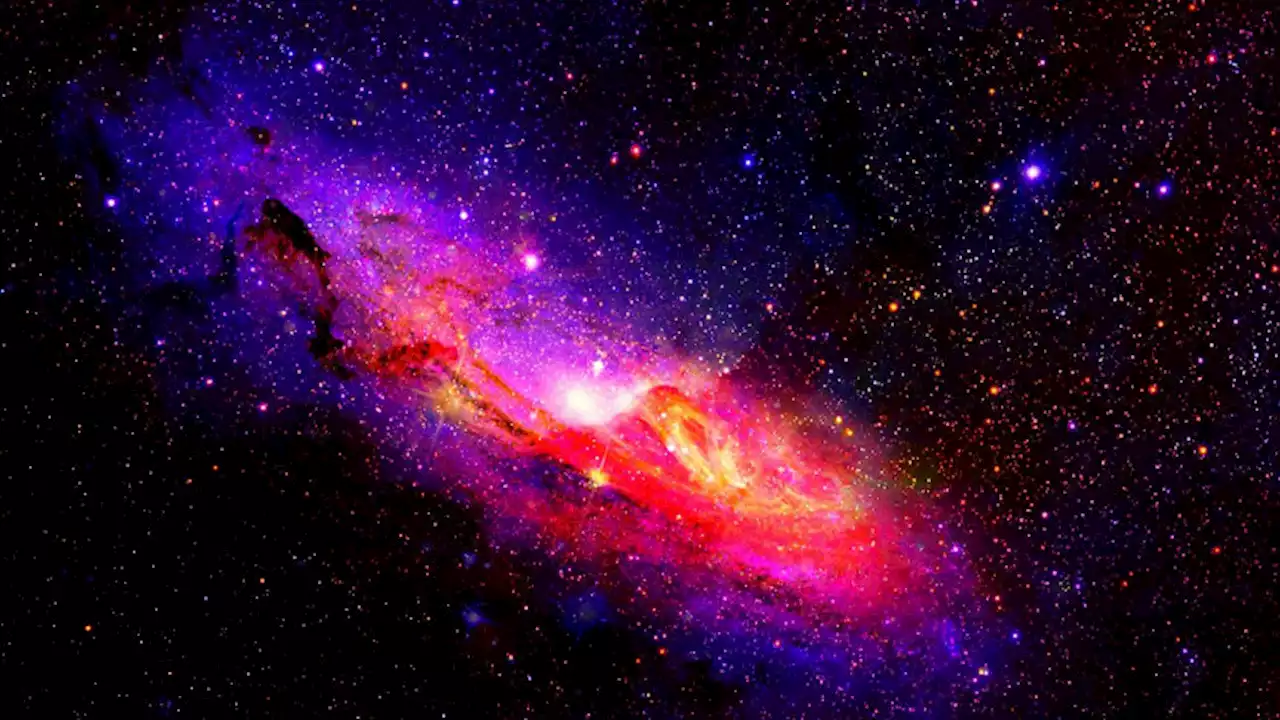 This 3-Billion Light-Year Long Galaxy Chain Could 'Overturn Cosmology'