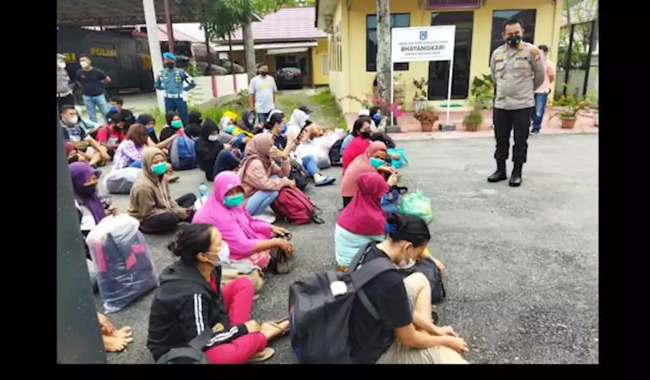 TNI AL Gerebek Gudang Penampungan Calon PMI Ilegal, 75 Orang Ditangkap