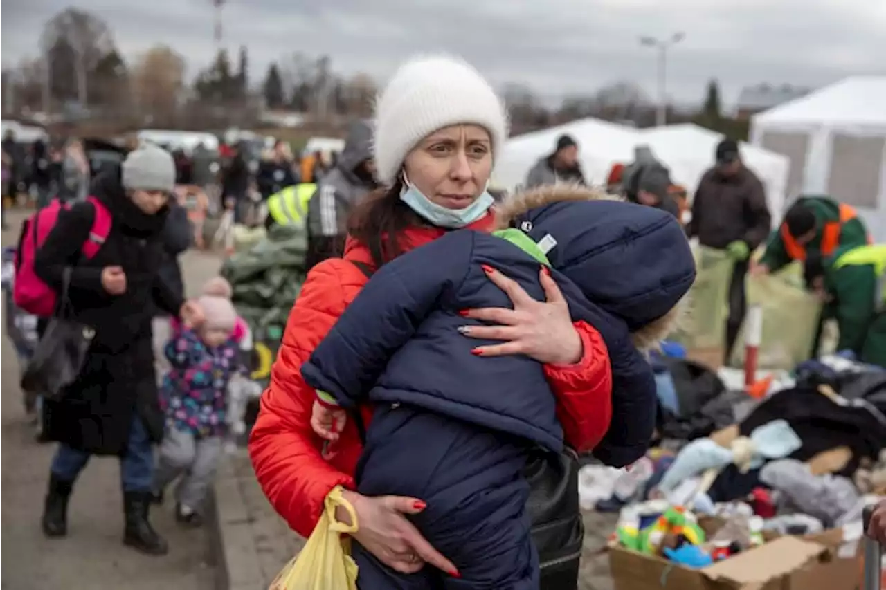 500,000+ refugees flee Ukraine since Russia waged war