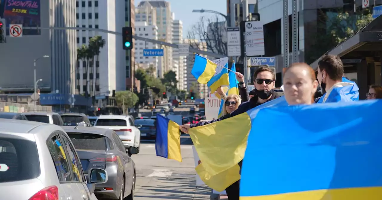 Morning Brief: Ukrainian Angelenos, LA Parties, And Pickleball