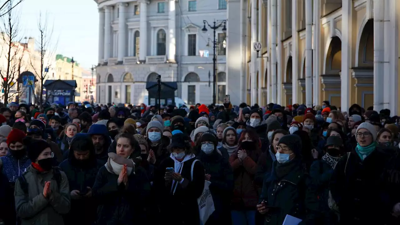 Noch ist Flamme des Protests gegen Putin nur Glut