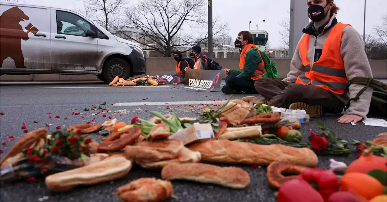 World poverty to rise as climate change hits food supplies-UN panel