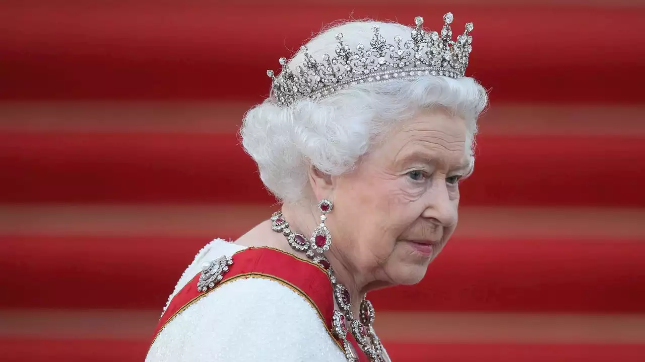 Queen Elizabeth Postpones a Diplomatic Reception at Windsor Castle Amid Russian Invasion