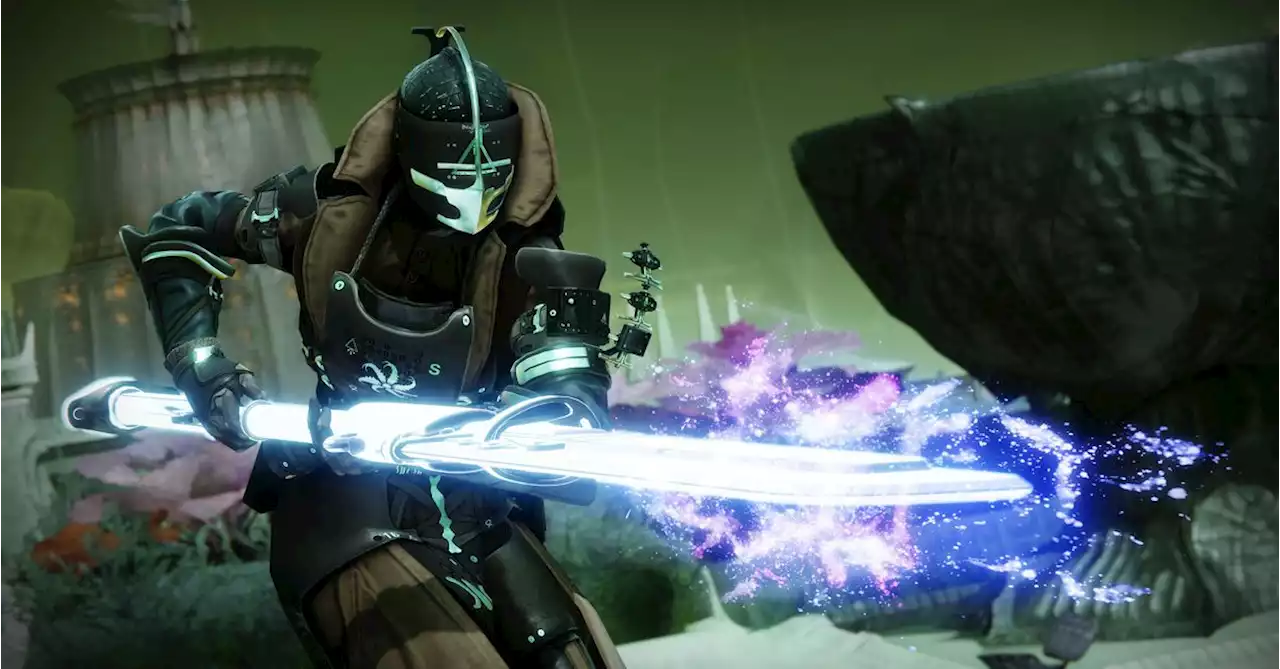 I’m obsessed with a stick in Destiny 2: The Witch Queen