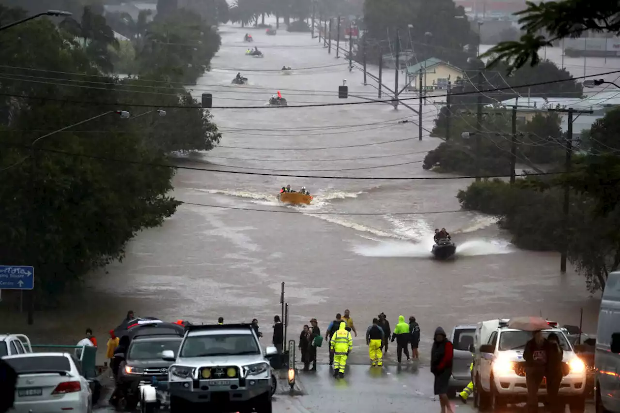 Major floods swamp Australia's east coast, claiming 8 lives