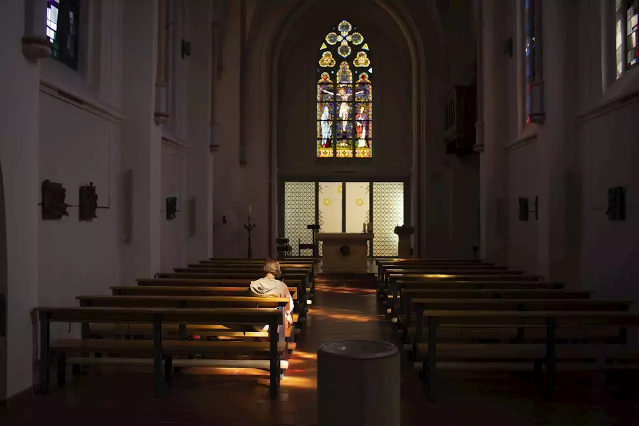 Weniger Steuern, weniger Begleitung: So funktioniert der Kirchenaustritt