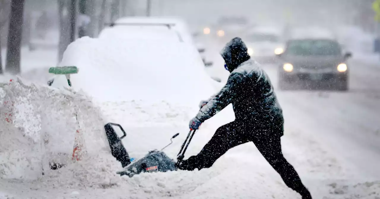 Massive winter storm moving east across U.S.