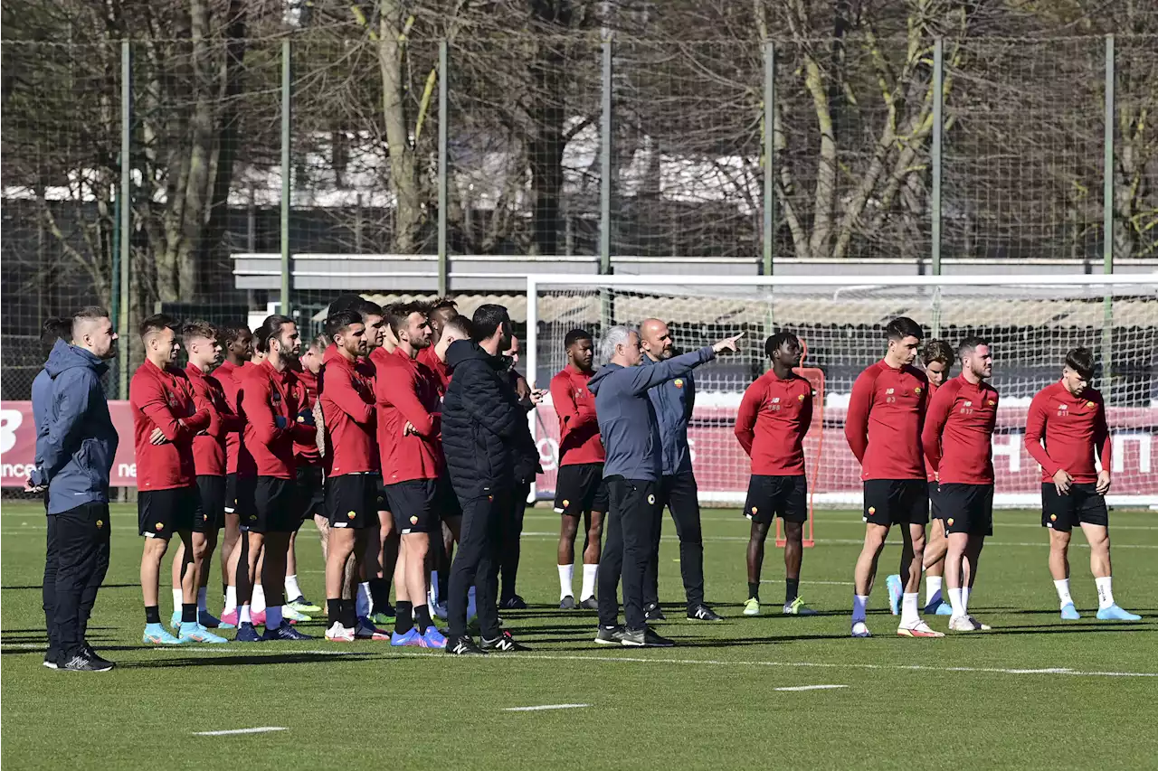 Roma, Mourinho studia il Genoa: drone, filmati e analisi sul maxischermo